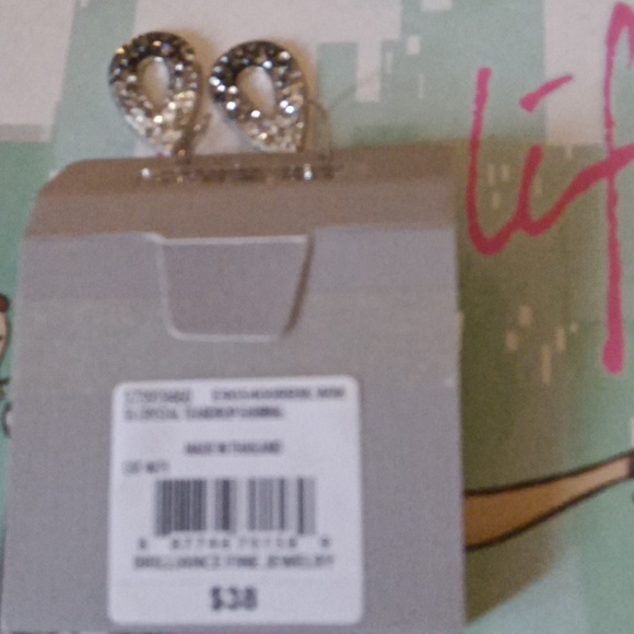 Ear Rings - Picture 3 of 4